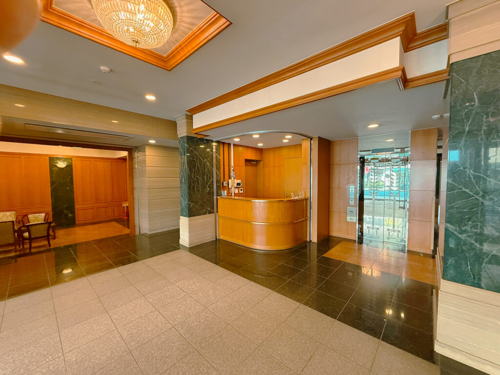 ファミールグラン西麻布パークアベニューエントランス